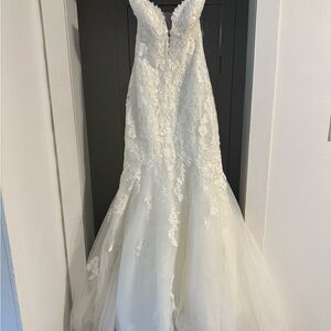 Elegant ivory Lace Mermaid Wedding Dress